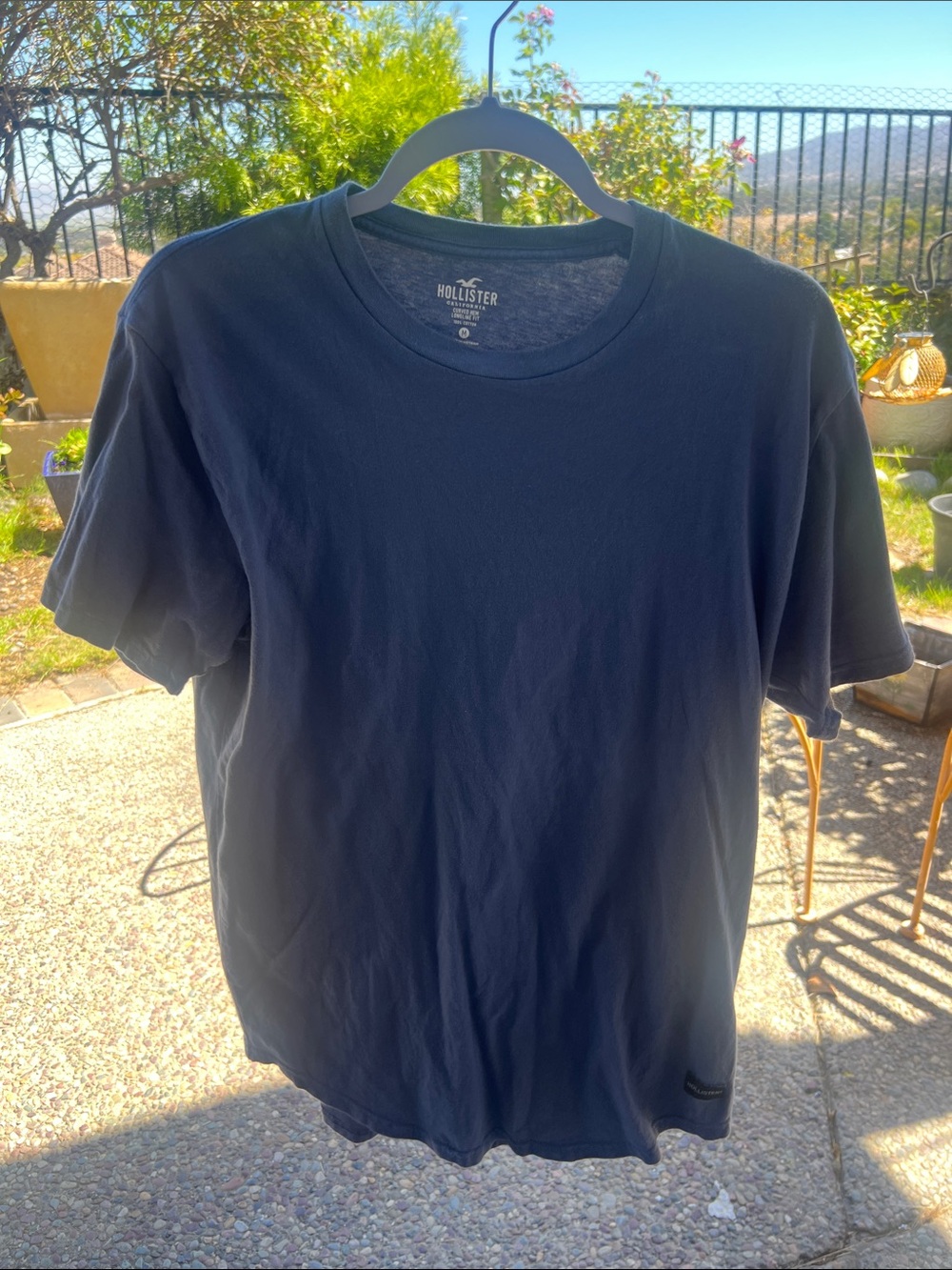 Hollister Men’s Dark Navy Crew Neck Tee